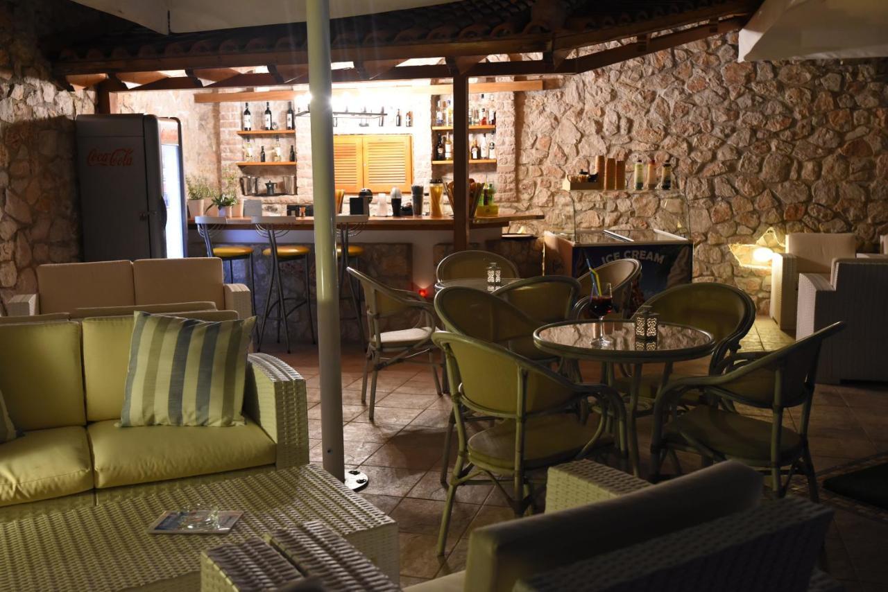 Viaros Hotel Apartments Tolón 외부 사진