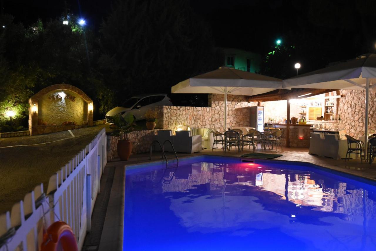 Viaros Hotel Apartments Tolón 외부 사진